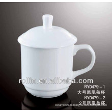 Tasse à thé en porcelaine de style chinois avec couvercle